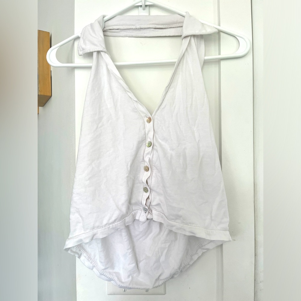 #82 Mocca white collar crop halter top with button front